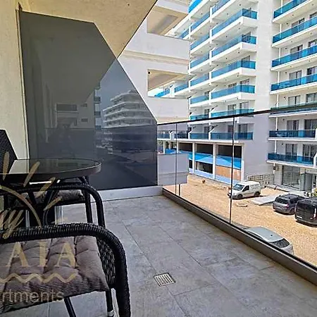 Seaside 3 By Sunny Hotel Mamaja