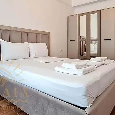 Hotel Seaside 3 By Sunny Mamaja